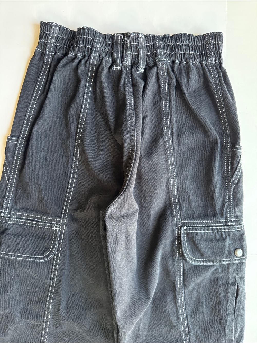 BDG Urban Outfitters Relaxed Skate Cargo Jeans Black Contrast Stitch W26 - Picture 10 of 10